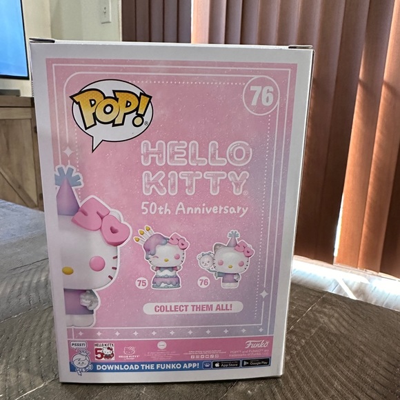 NIB Hello Kitty with Balloon 50th Anniversary Funko Pop - Picture 4 of 8